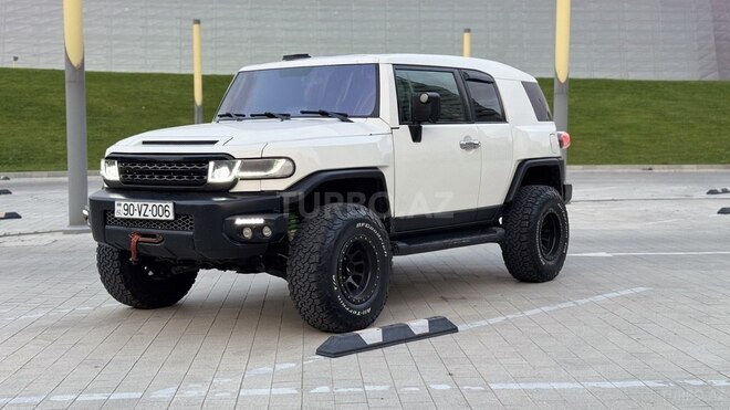 Toyota FJ Cruiser 2011, 250,837 km - 4.0 l - Bakı