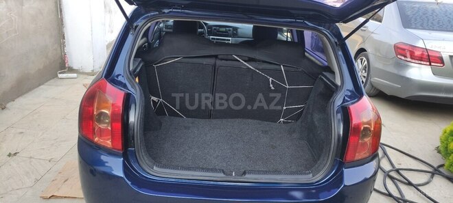 Toyota Corolla 2004, 240,000 km - 1.4 l - Bakı