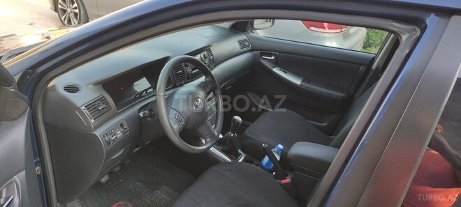 Toyota Corolla 2004, 240,000 km - 1.4 l - Bakı