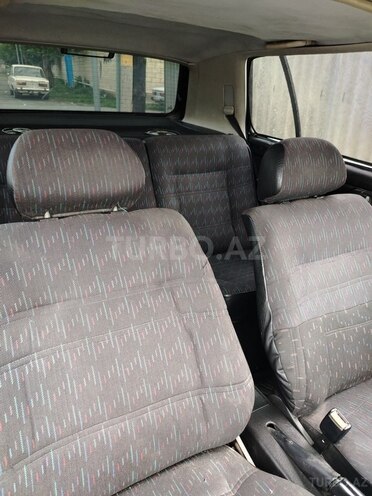 Volkswagen Golf 1993, 256,999 km - 1.9 l - Zaqatala