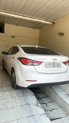Hyundai Avante 2015, 240,000 km - 1.6 л - Bakı