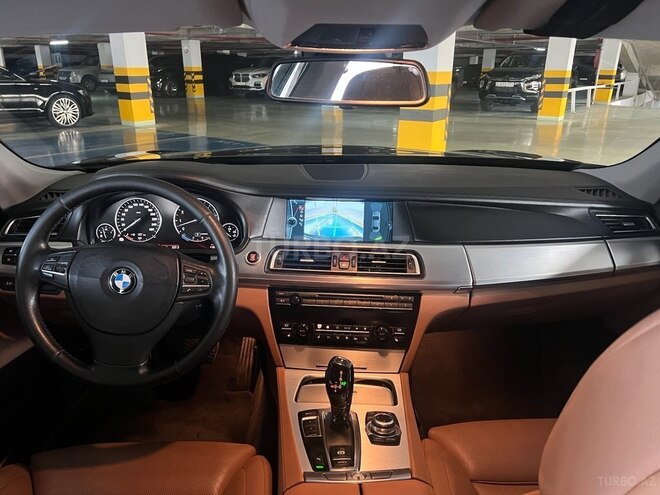 BMW 750 2010, 193,000 km - 4.4 l - Bakı