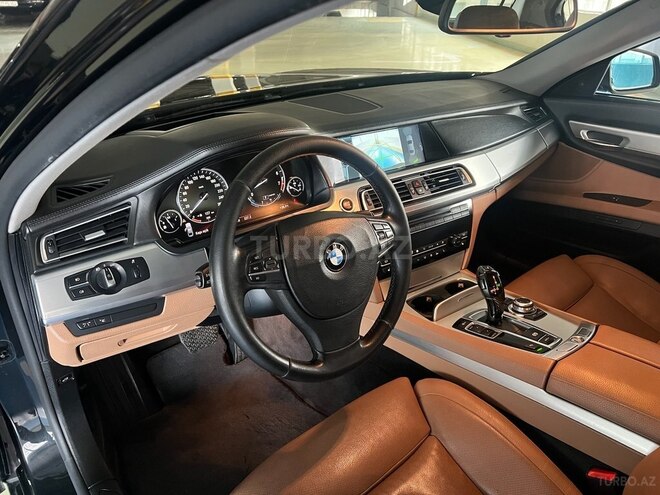 BMW 750 2010, 193,000 km - 4.4 l - Bakı