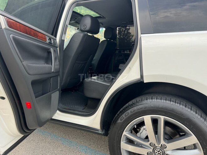 Volkswagen Touareg 2005, 232,903 km - 3.2 л - Bakı