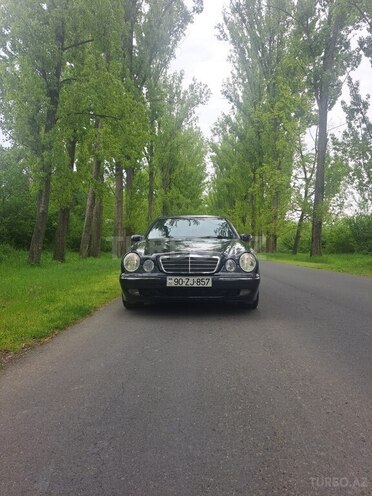 Mercedes E 220 d 2000, 400,000 km - 2.2 l - Zaqatala