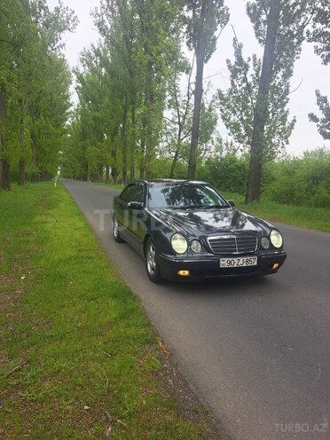 Mercedes E 220 d 2000, 400,000 km - 2.2 l - Zaqatala
