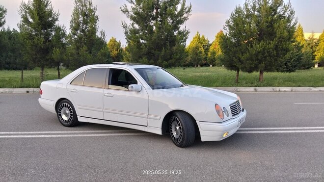 Mercedes E 320 1999, 42,809 km - 3.2 l - Göygöl