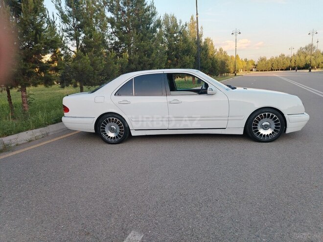 Mercedes E 320 1999, 42,809 km - 3.2 l - Göygöl