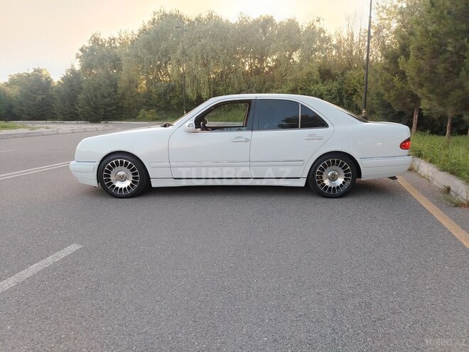 Mercedes E 320 1999, 42,809 km - 3.2 l - Göygöl