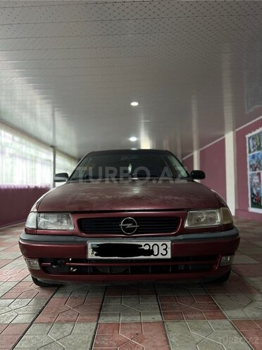 Opel Astra 1997, 321,458 km - 1.6 л - Quba