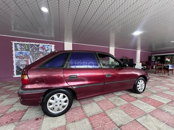 Opel Astra 1997, 321,458 km - 1.6 л - Quba