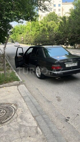 Mercedes E 230 1990, 432,000 km - 2.3 l - Bakı