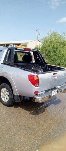Mitsubishi L200 2011, 400,000 km - 2.5 l - Şabran