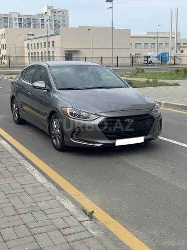 Hyundai Elantra 2018, 135,000 km - 2.0 l - Bakı
