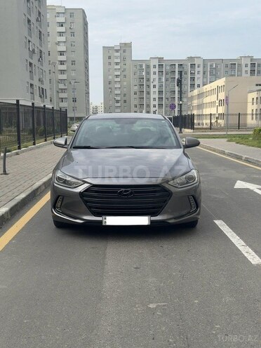 Hyundai Elantra 2018, 135,000 km - 2.0 l - Bakı