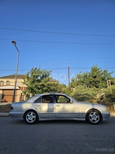 Mercedes E 200 2001, 393,614 km - 2.0 l - Bakı