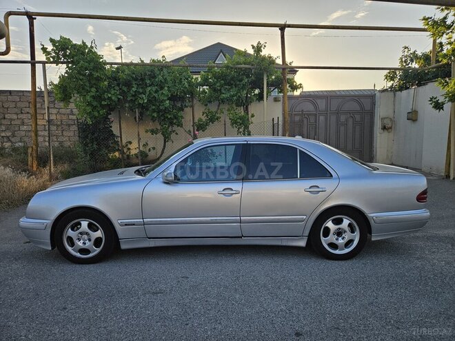 Mercedes E 200 2001, 393,614 km - 2.0 l - Bakı