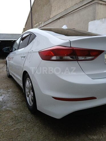 Hyundai Elantra 2017, 196,340 km - 1.4 л - Bakı