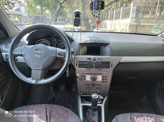 Opel Astra 2006, 180,000 km - 1.4 l - Bakı