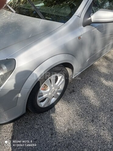 Opel Astra 2006, 180,000 km - 1.4 l - Bakı