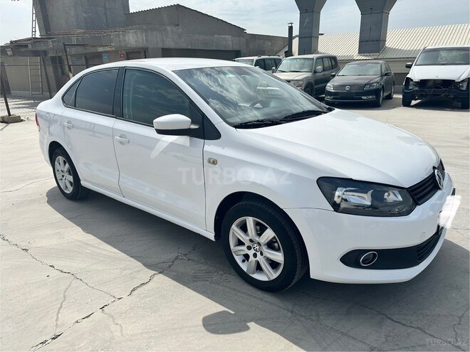 Volkswagen Polo 2013, 252,000 km - 1.6 l - Bakı