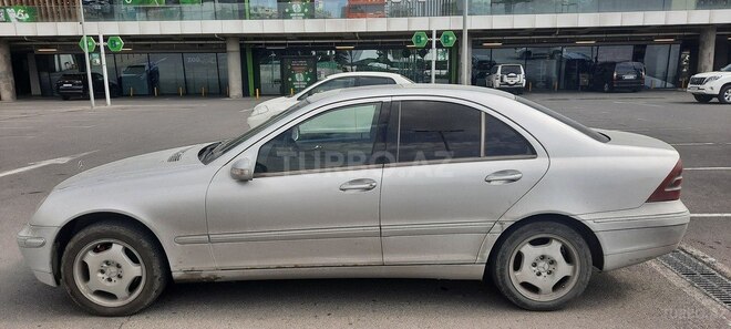 Mercedes C 240 2003, 210,000 km - 2.6 l - Bakı