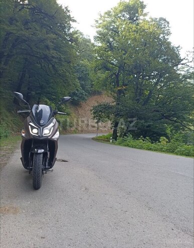 SYM X-PRO-9