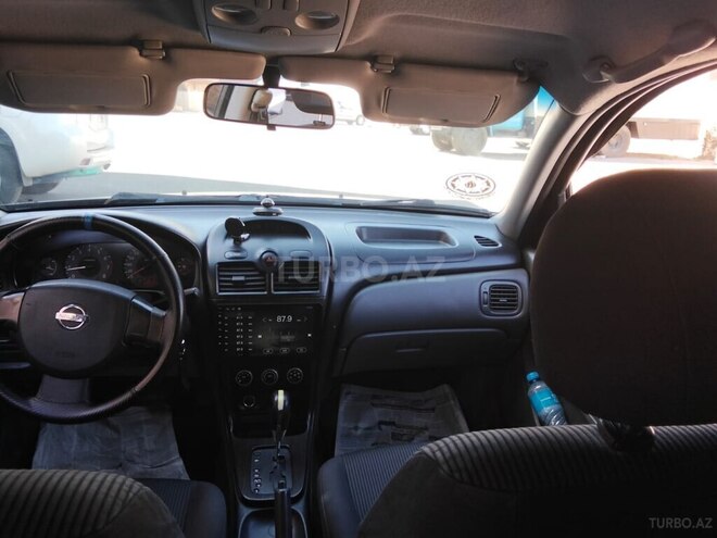Nissan Sunny 2011, 281,200 km - 1.6 l - Bakı