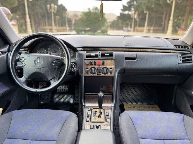 Mercedes E 240 2000, 298,326 km - 2.6 l - Bakı