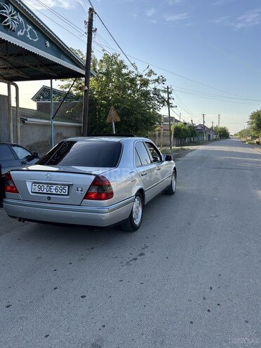 Mercedes C 220 1995, 425,586 km - 2.2 л - Biləsuvar