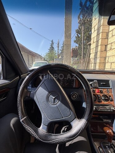 Mercedes C 220 1995, 425,586 km - 2.2 л - Biləsuvar