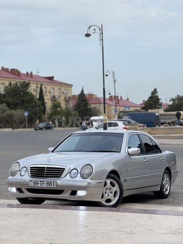 Mercedes E 240 2000, 298,326 km - 2.6 l - Bakı
