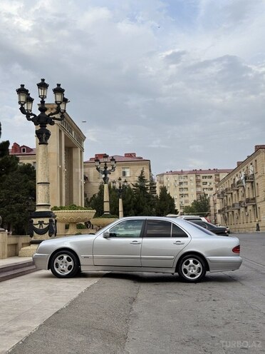 Mercedes E 240 2000, 298,326 km - 2.6 l - Bakı