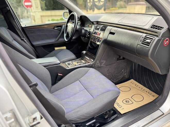 Mercedes E 240 2000, 298,326 km - 2.6 l - Bakı