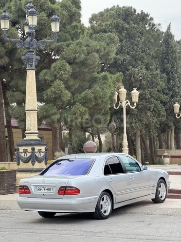 Mercedes E 240 2000, 298,326 km - 2.6 l - Bakı