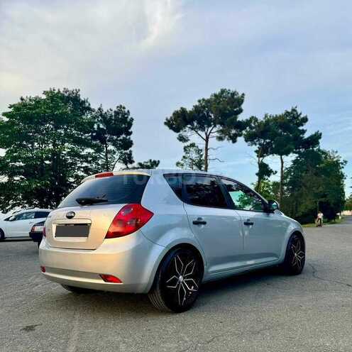Kia Ceed 2006, 222,000 km - 1.4 l - Quba