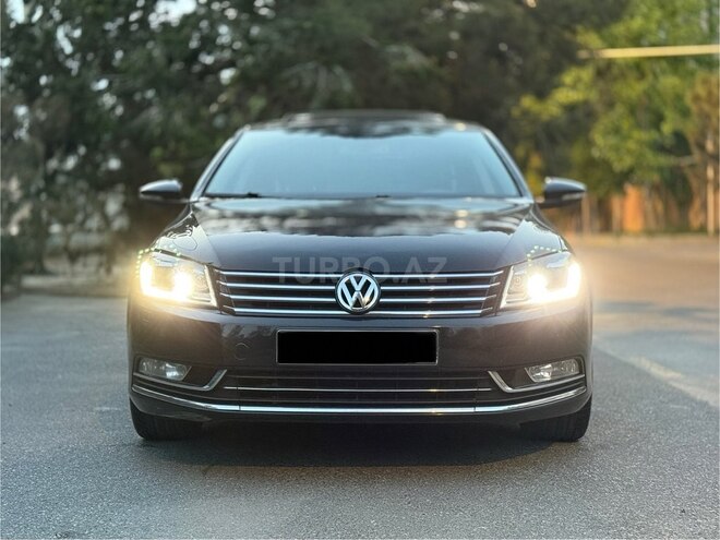 Volkswagen Passat 2014, 237,000 km - 1.8 л - Bakı