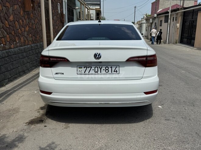 Volkswagen Jetta-8