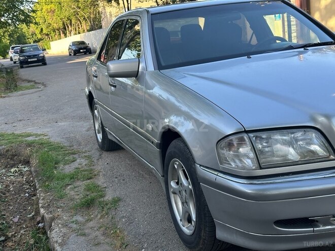 Mercedes C 200 1999, 260,000 km - 2.0 л - Beyləqan