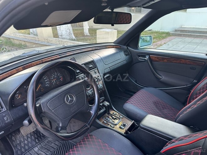 Mercedes C 200 1999, 260,000 km - 2.0 л - Beyləqan