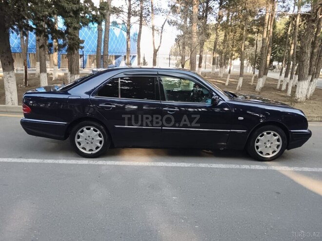 Mercedes E 240 1997, 318,000 km - 2.4 l - Sumqayıt