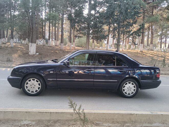 Mercedes E 240 1997, 318,000 km - 2.4 l - Sumqayıt
