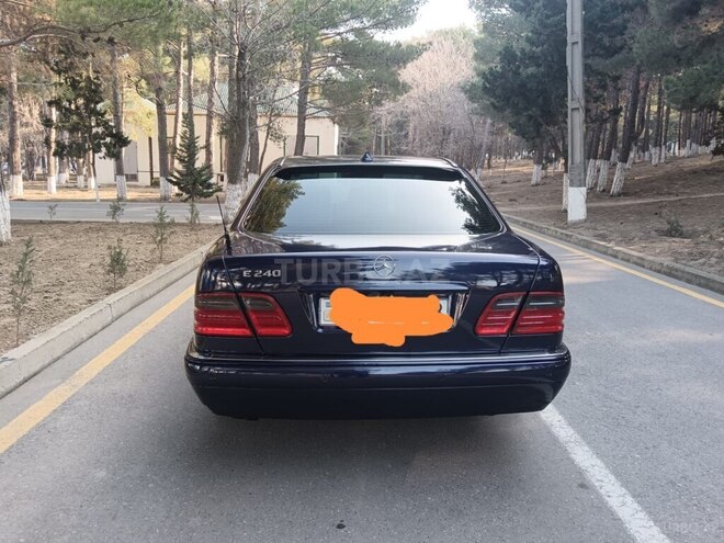 Mercedes E 240 1997, 318,000 km - 2.4 l - Sumqayıt