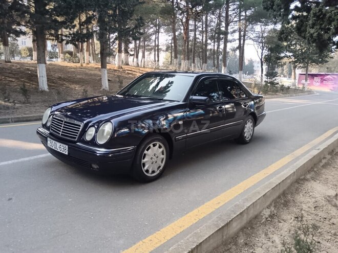 Mercedes E 240 1997, 318,000 km - 2.4 l - Sumqayıt