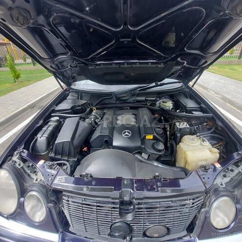 Mercedes E 240 1997, 318,000 km - 2.4 l - Sumqayıt