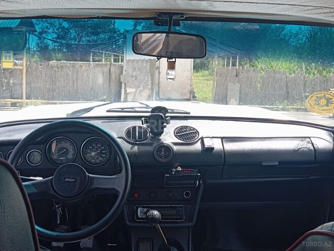 LADA (VAZ) 2106 1984, 23,000 km - 1.6 л - Babək