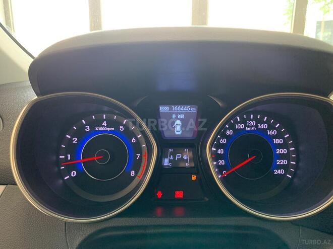 Hyundai Elantra-5