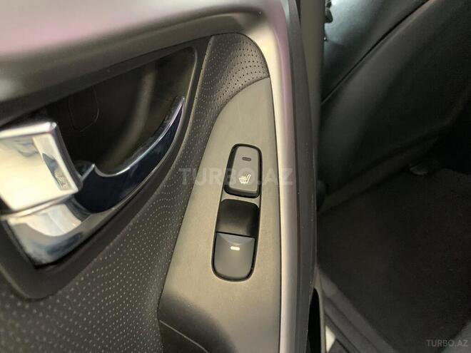 Hyundai Elantra-8