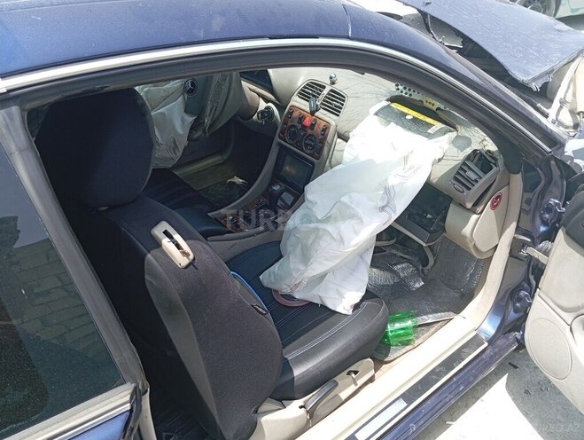 Mercedes CLK 200 1998, 555,000 km - 2.0 l - Salyan