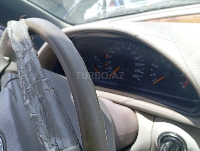 Mercedes CLK 200 1998, 555,000 km - 2.0 l - Salyan